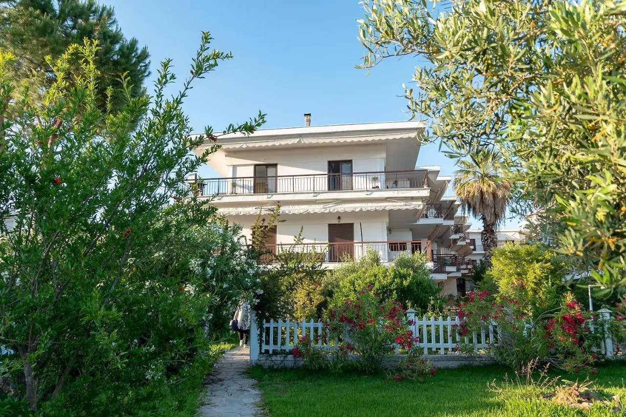 Dimi Seafront Apartment By Rentals Pro Services - Nea Moudania Greece
