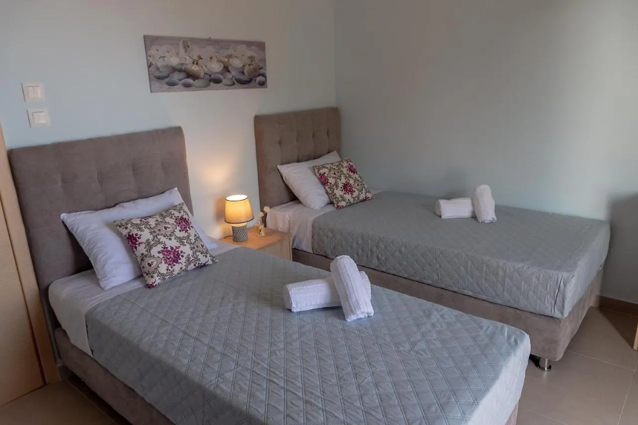 Dimi Seafront Apartment By Rentals Pro Services - Nea Moudania Greece