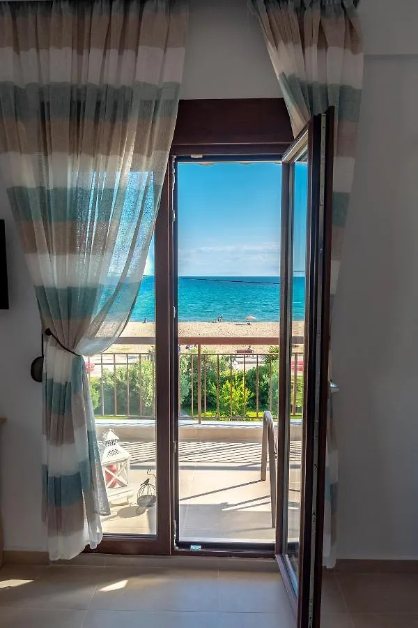 Dimi Seafront Apartment By Rentals Pro Services - Nea Moudania Greece