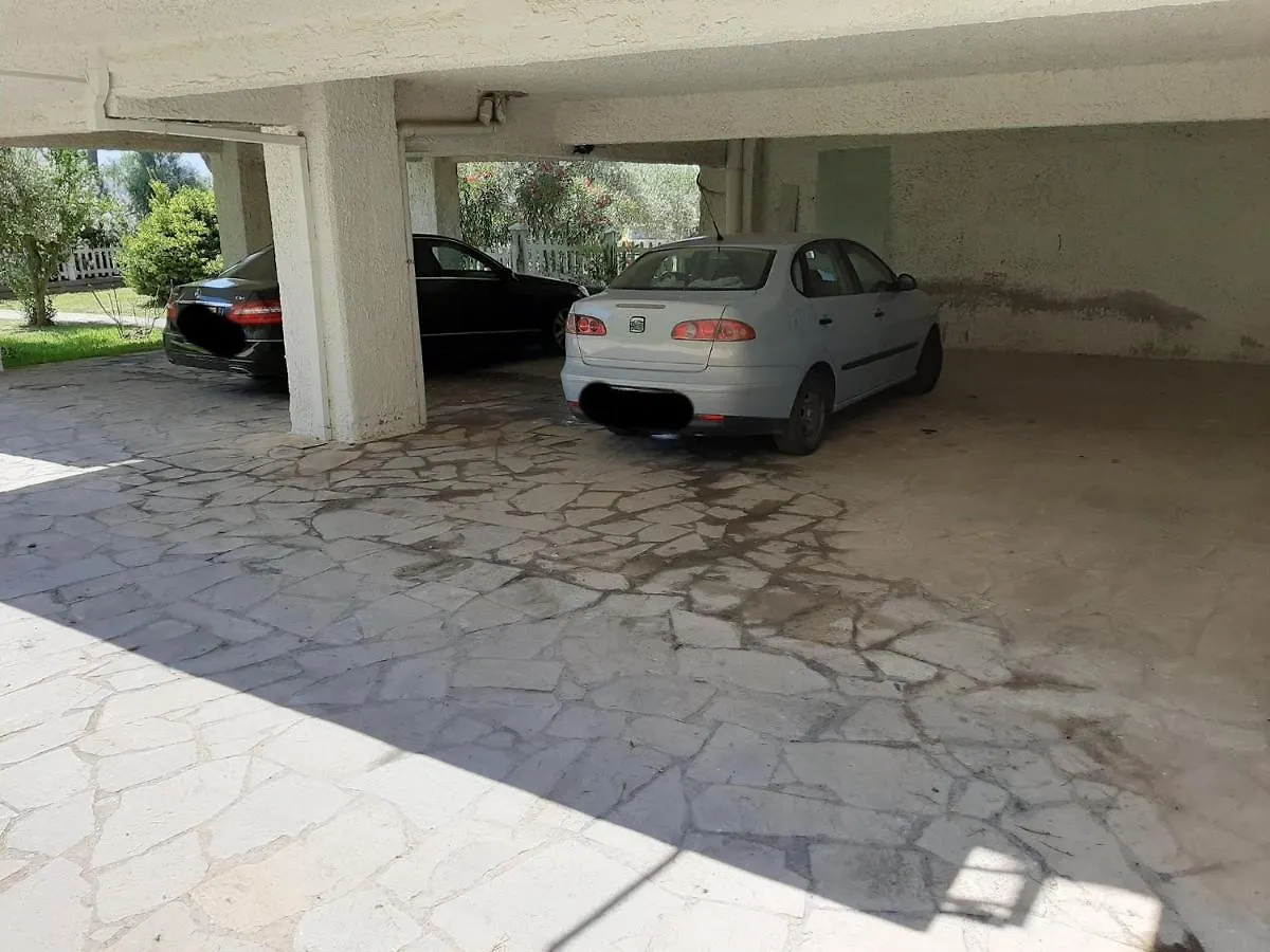 Dimi Seafront Apartment By Rentals Pro Services - Nea Moudania